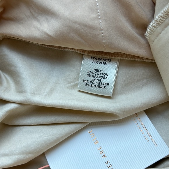 BUCKLED BELTED SHORTS WITH POCKETS - Picture 11 of 11